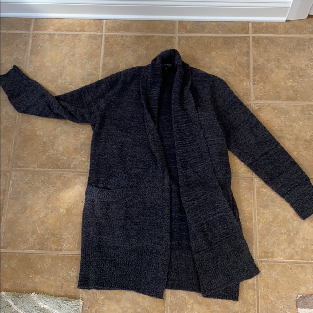 SUPER COZY & SOFT!! Never worn!! Long cardigan
